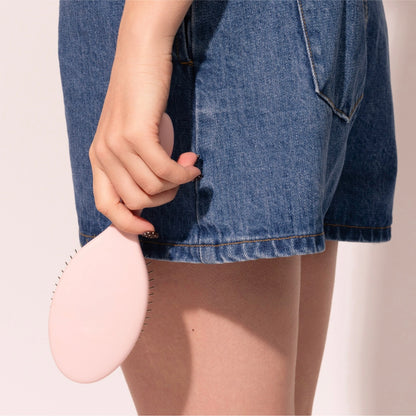 Glow Beauty pink brush detangling long hair