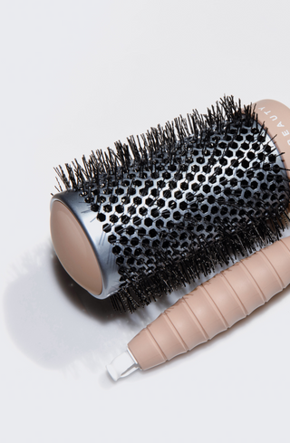 Glow Beauty Round Brush — bristle and handle close-up